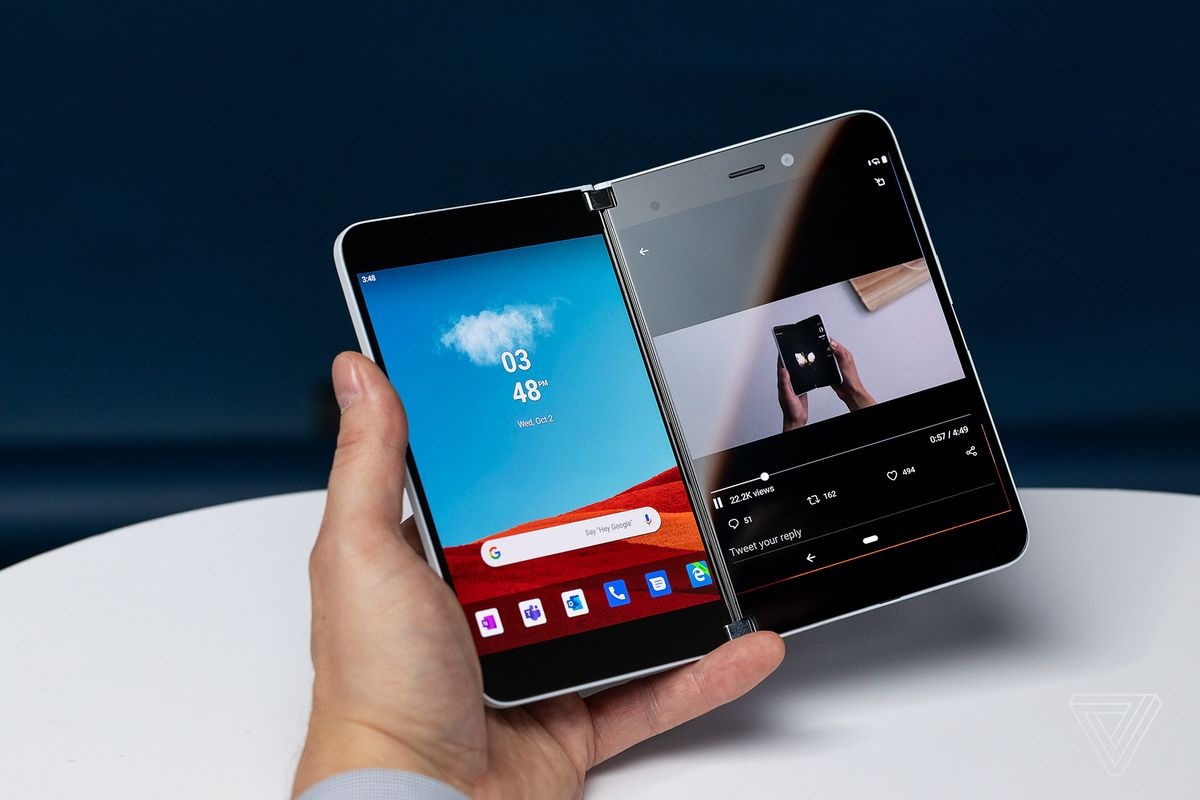 Vi sao Apple chua lam iPhone man hinh gap? hinh anh