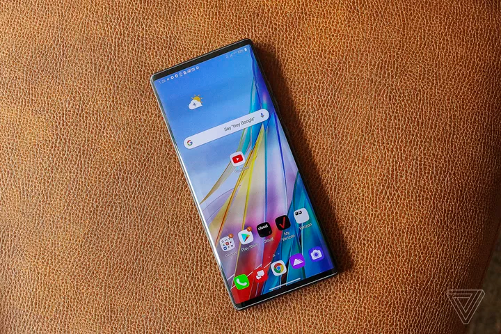 Can canh smartphone man hinh xoay LG Wing anh 8