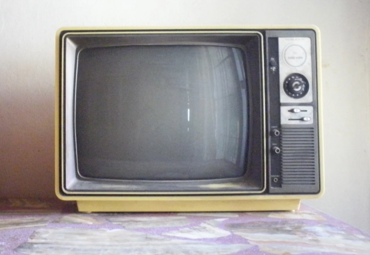 Chiec TV khien Internet tai mot ngoi lang bi gian doan trong 18 thang hinh anh