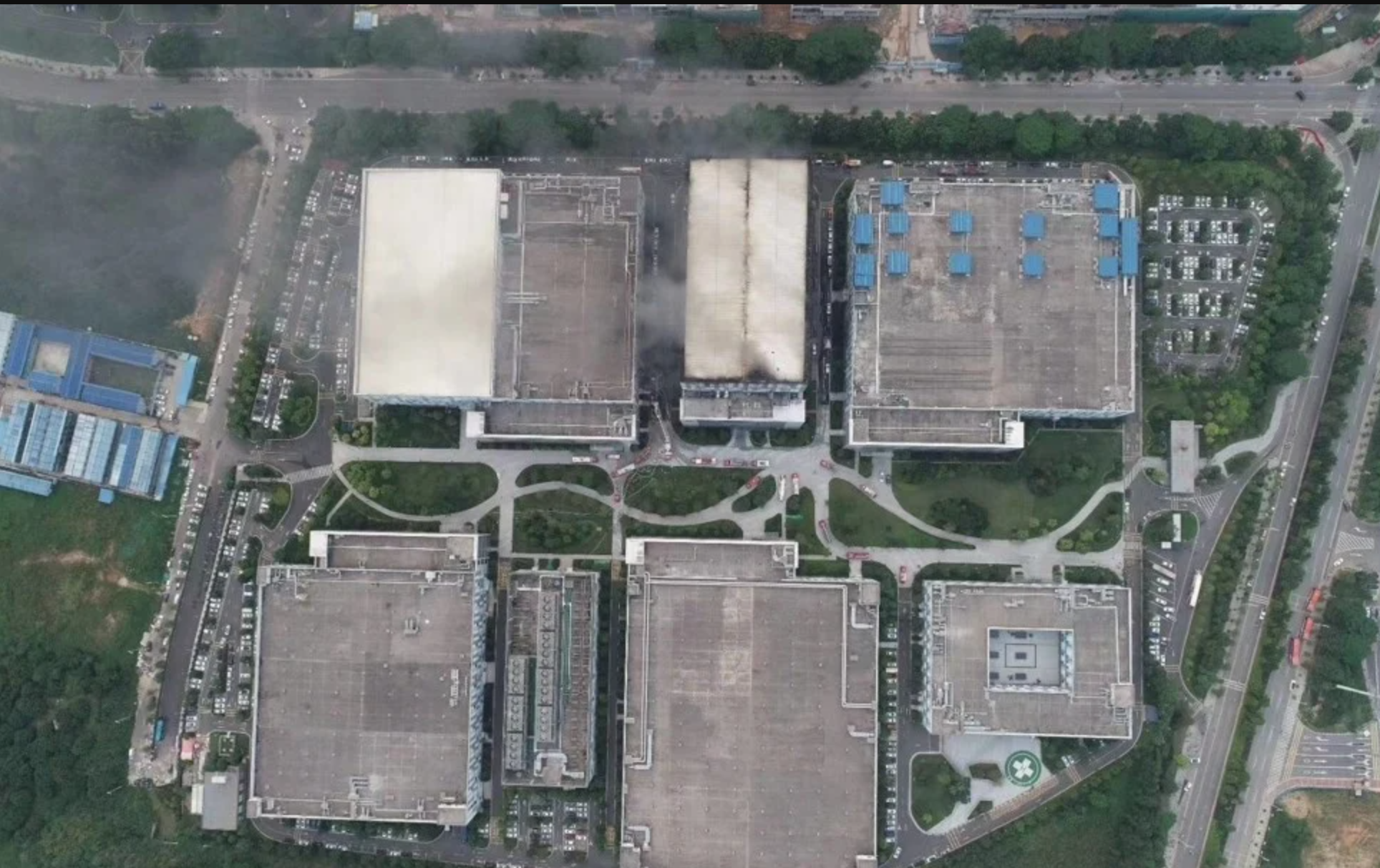 Chay lon tai toa nha cua Huawei anh 2