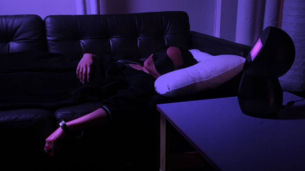 Thiet bi dieu khien giac mo thanh su that anh 2