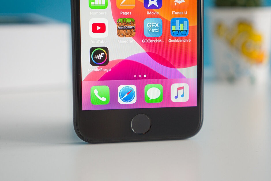 Tin don dau tien ve iPhone 13 hinh anh