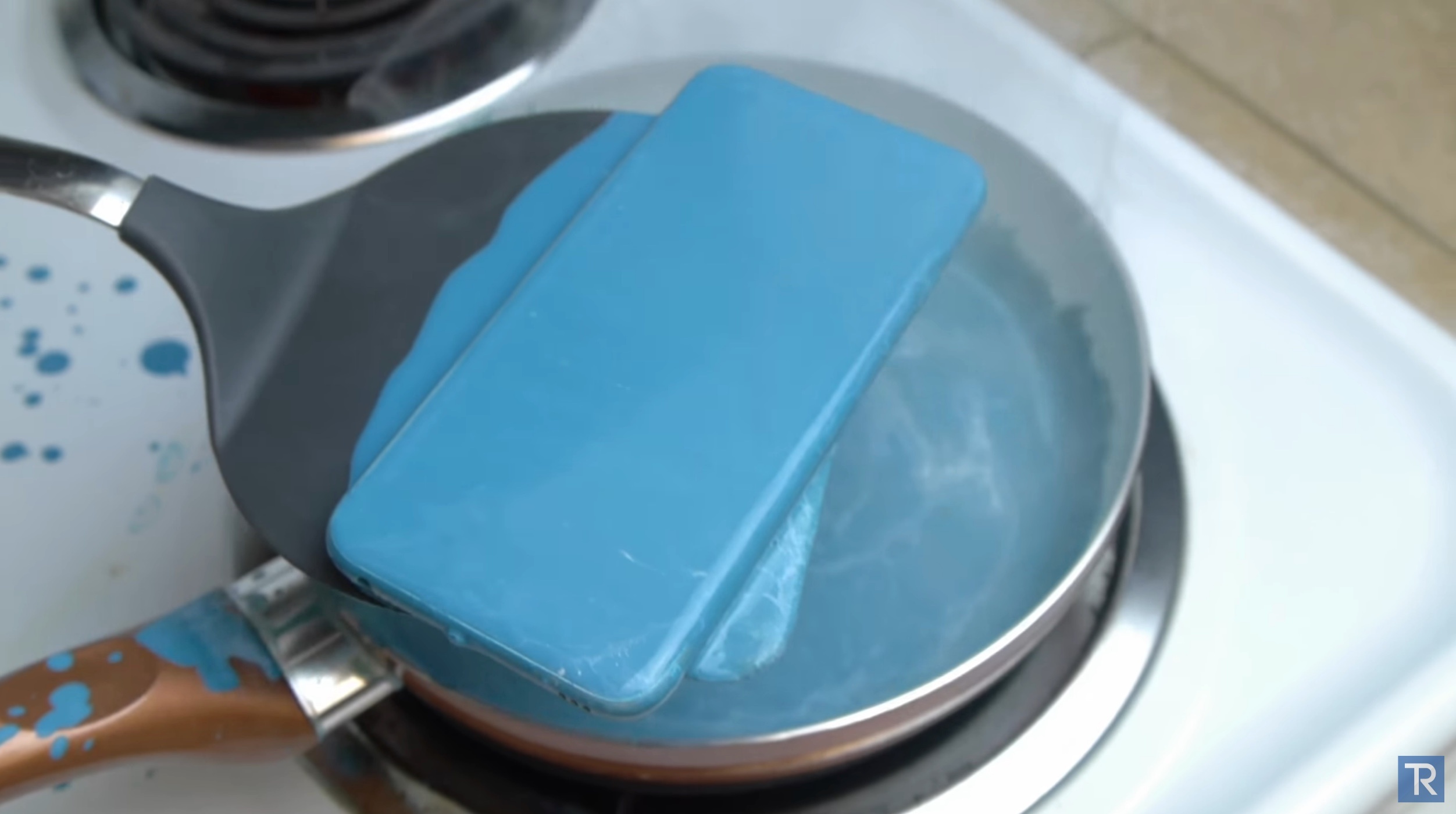 Video thu do ben tra tan iPhone khung khiep nhat anh 11