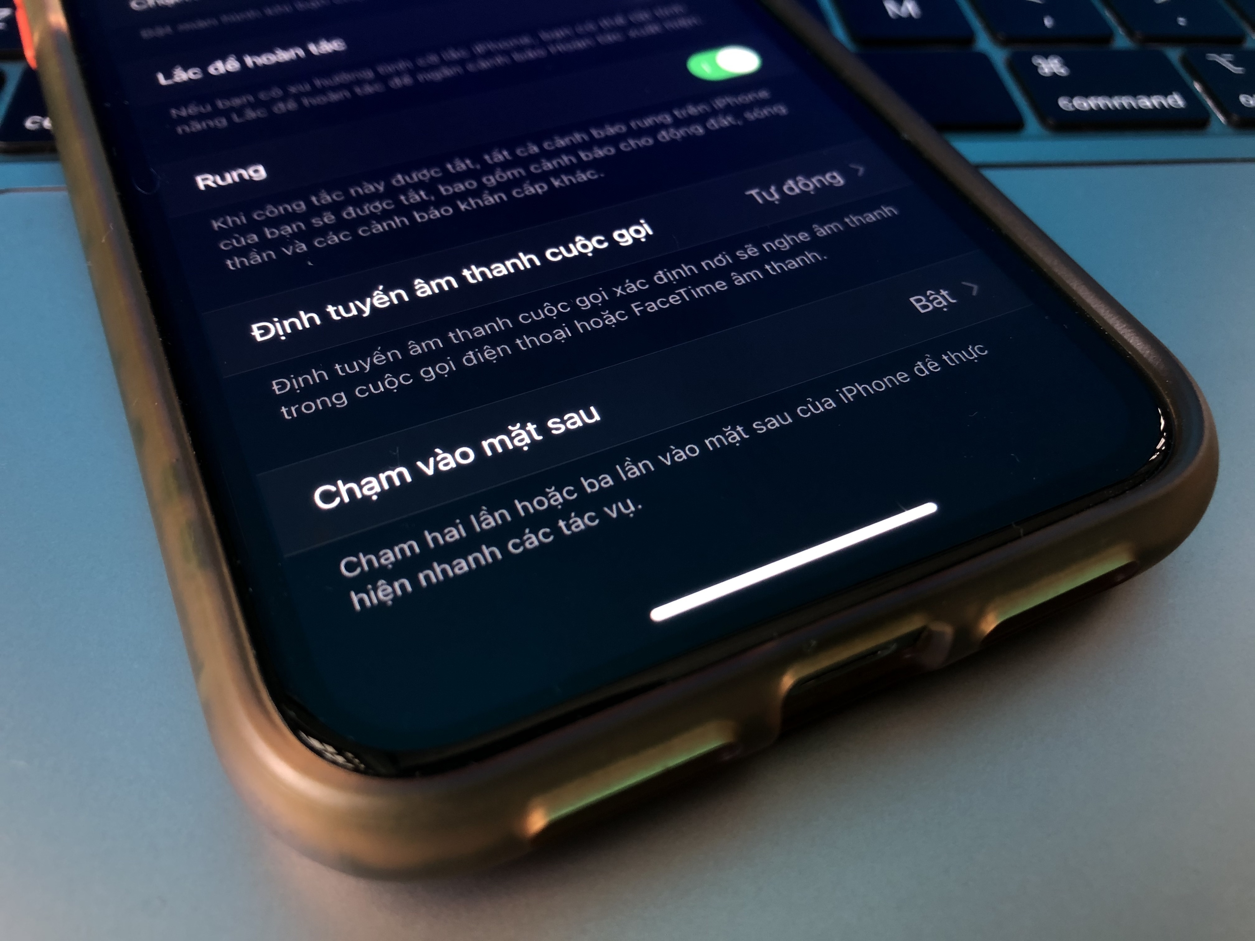 Tinh nang cam ung mat lung tren iOS 14 anh 1