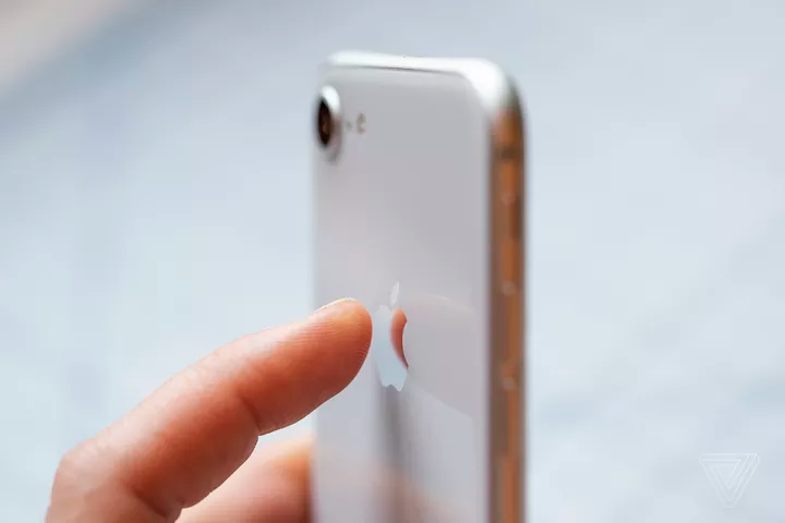 Tinh nang cam ung mat lung tren iOS 14 anh 2