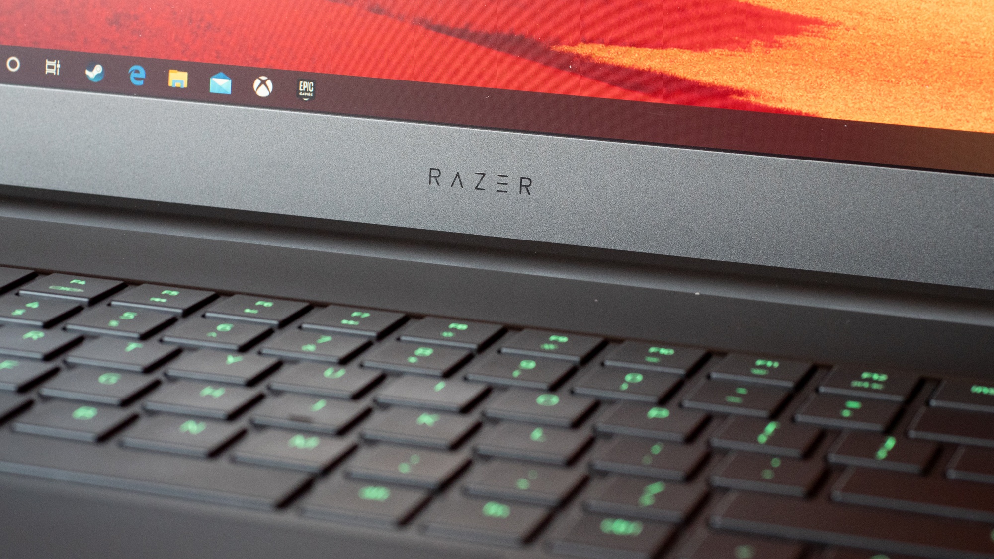 nhung laptop choi game dang mua 2020 anh 2