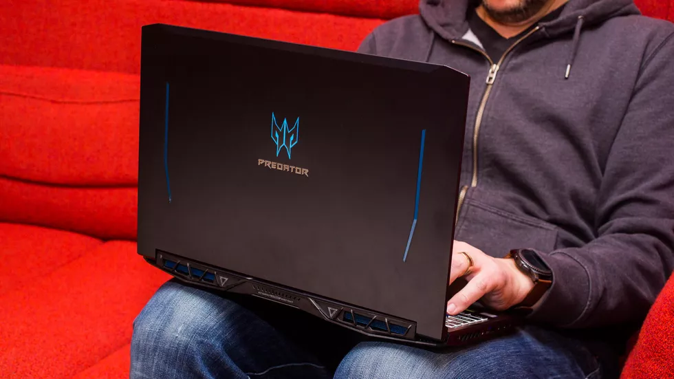 Nhung laptop choi game dang mua luc nay hinh anh