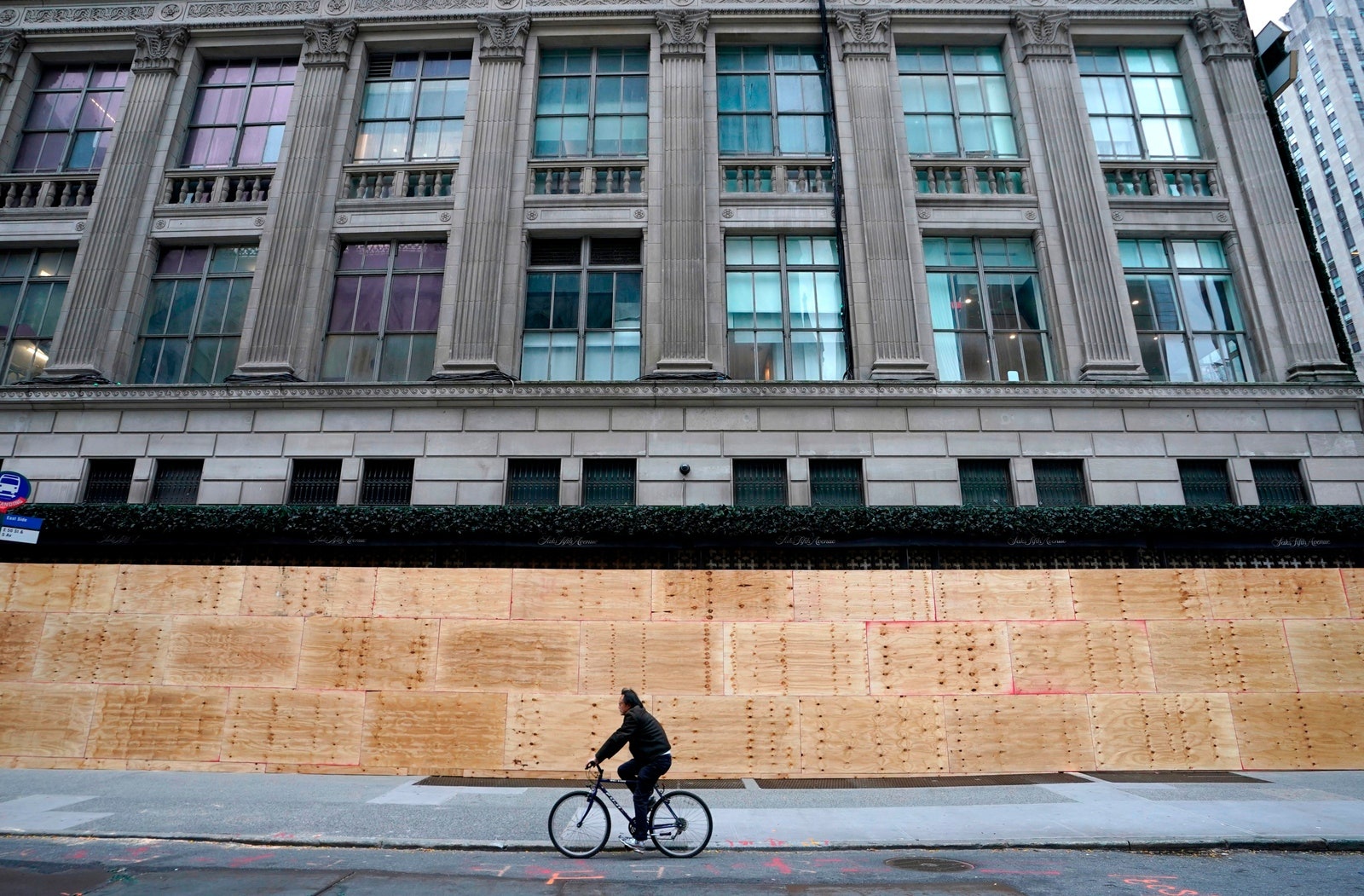 Apple Store tai My lap van go phong bao loan sau bau cu tong thong anh 4