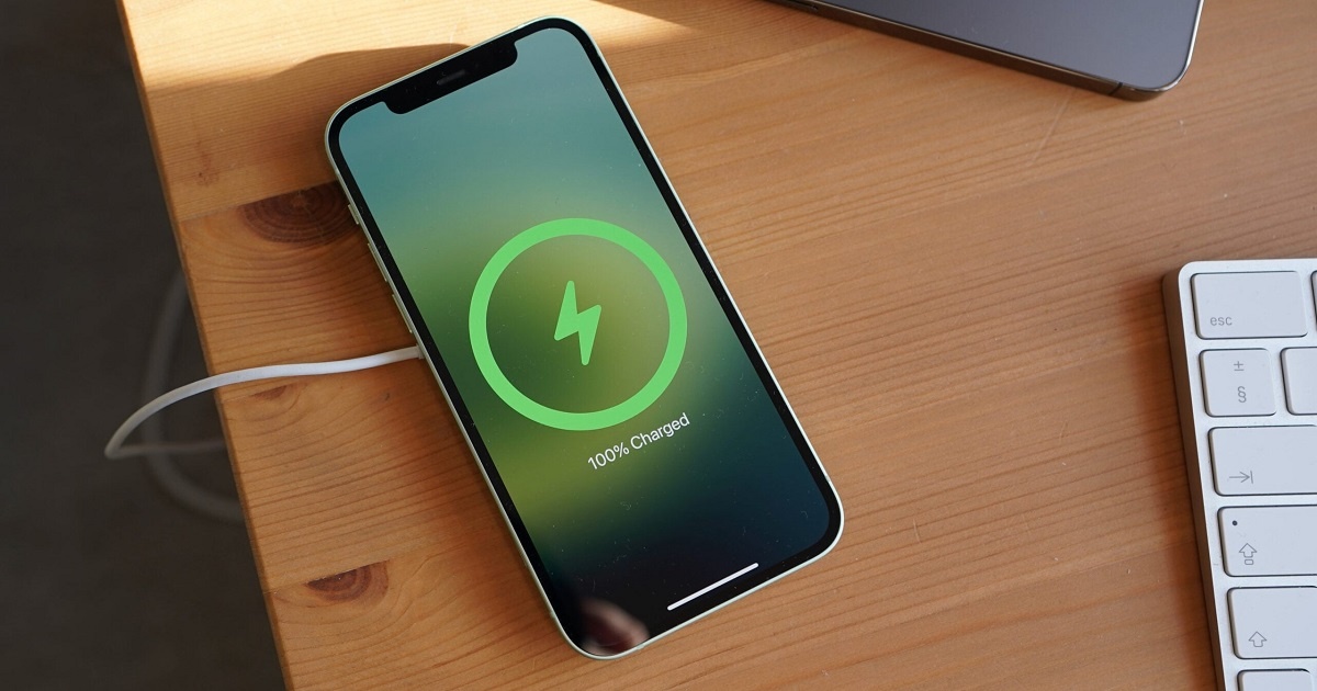 Dat hinh nen den giup tiet kiem pin cho iPhone va Apple Watch hinh anh