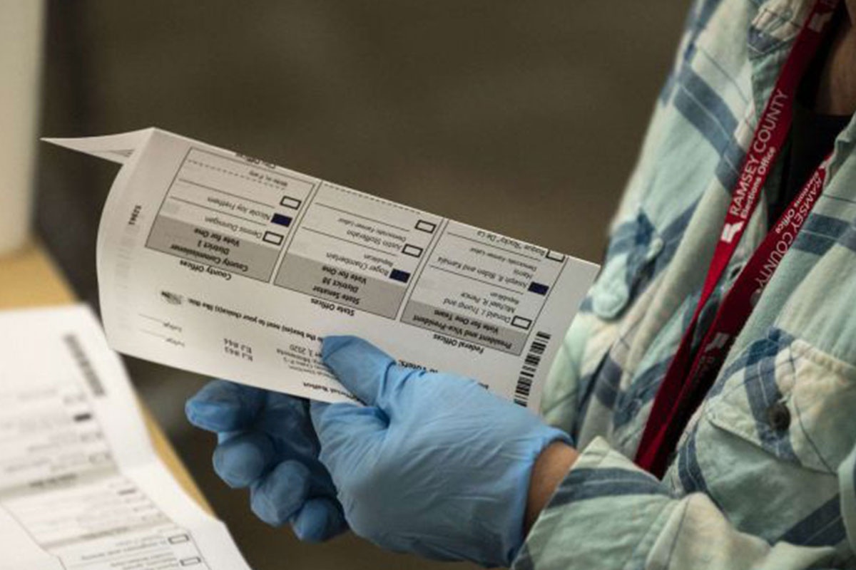 Cong nghe bo phieu tai My trong hon 100 nam qua hinh anh