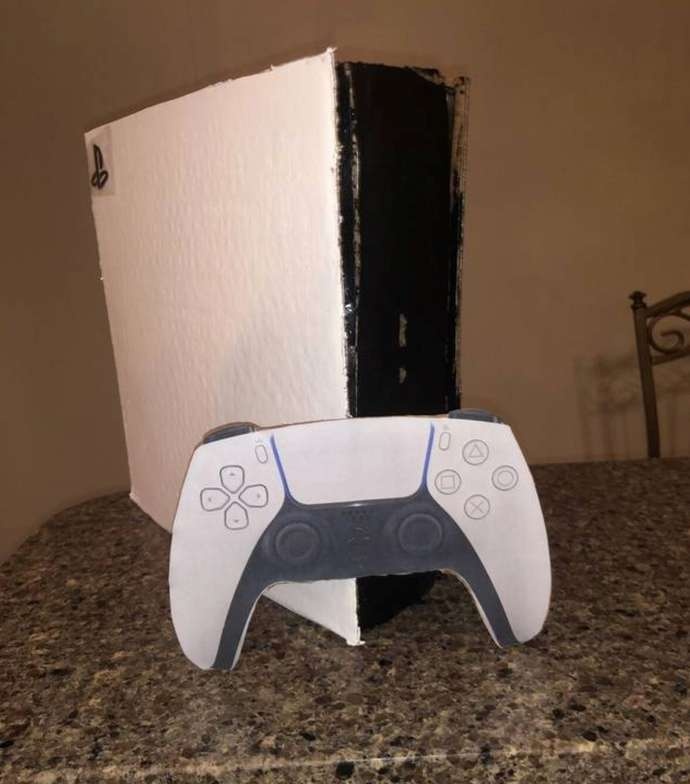 Máy chơi game PlayStation 5 có giá 1 triệu USD trên eBay ảnh 3 May choi game PlayStation 5 co gia 1 trieu USD tren eBay anh 3