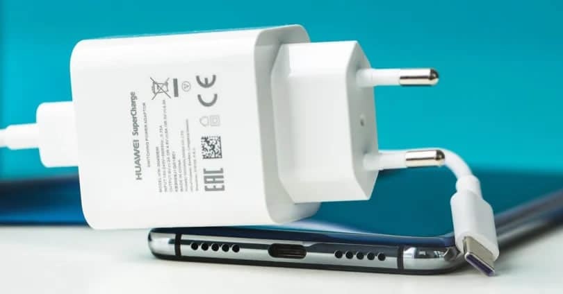 Huawei muon hoc theo Apple bao ve moi truong hinh anh