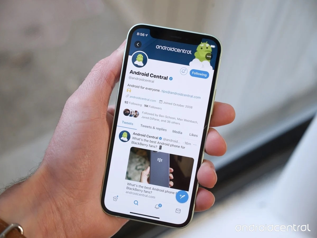 Dien thoai kich thuoc nho dan hoi sinh anh 4