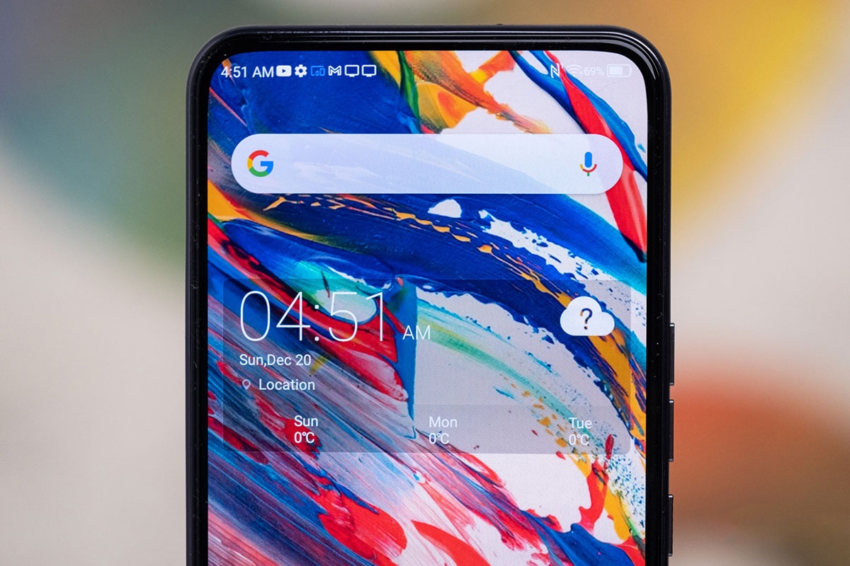 Can canh smartphone co camera duoi man hinh cua ZTE hinh anh