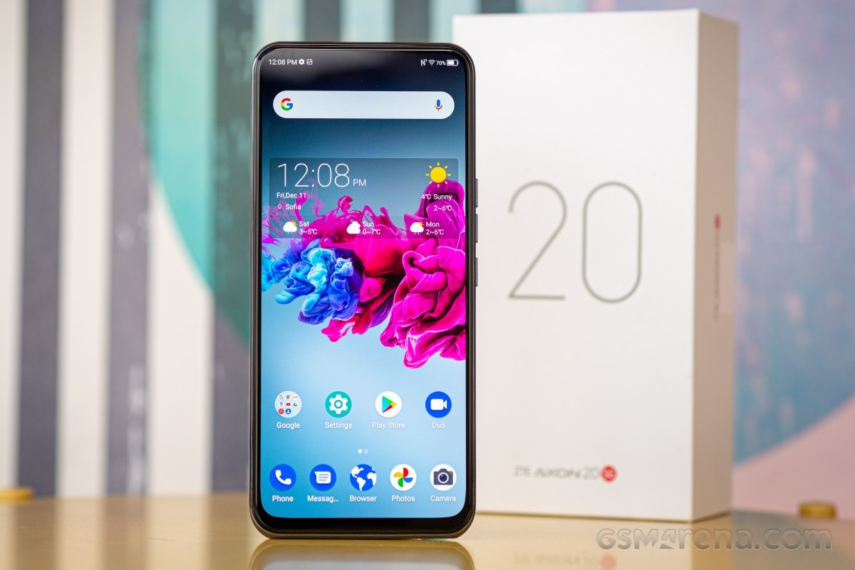 Can canh smartphone co camera duoi man hinh cua ZTE anh 12