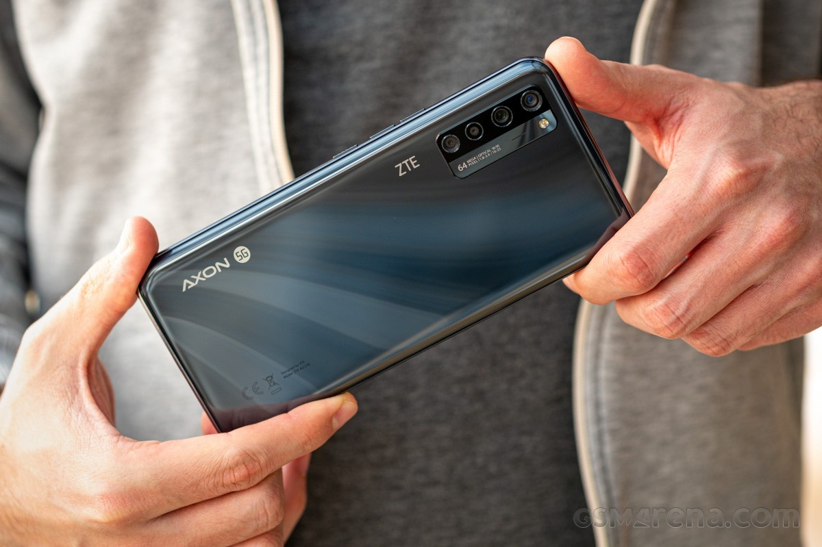 Can canh smartphone co camera duoi man hinh cua ZTE anh 14