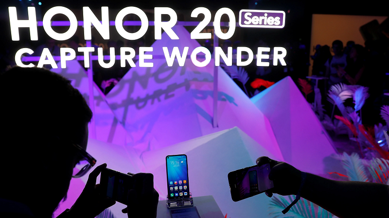 Tach khoi Huawei mang lai tin hieu tot cho Honor hinh anh