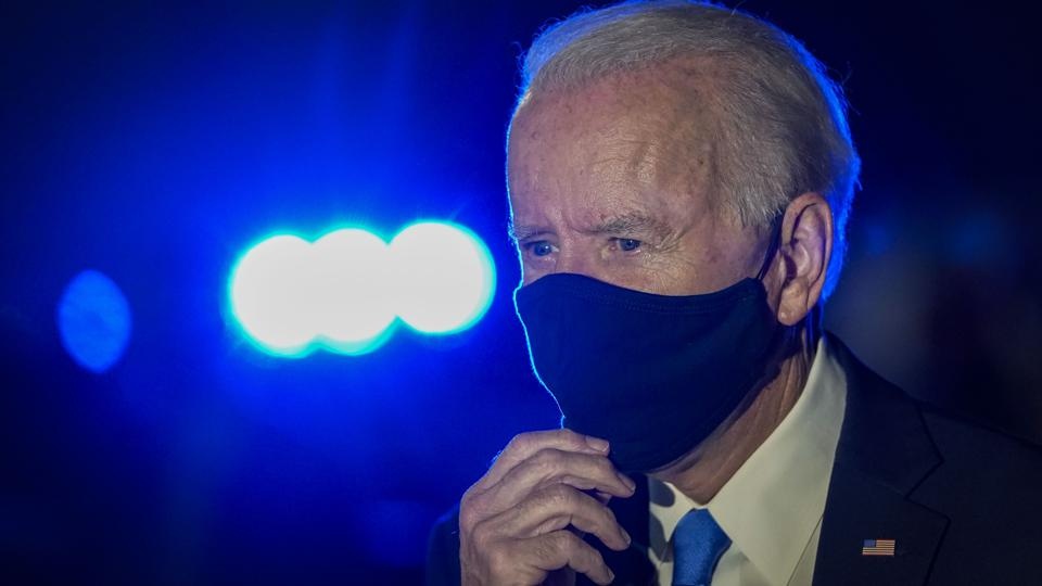 Facebook, Apple co the gap rac roi lon duoi thoi ong Biden hinh anh