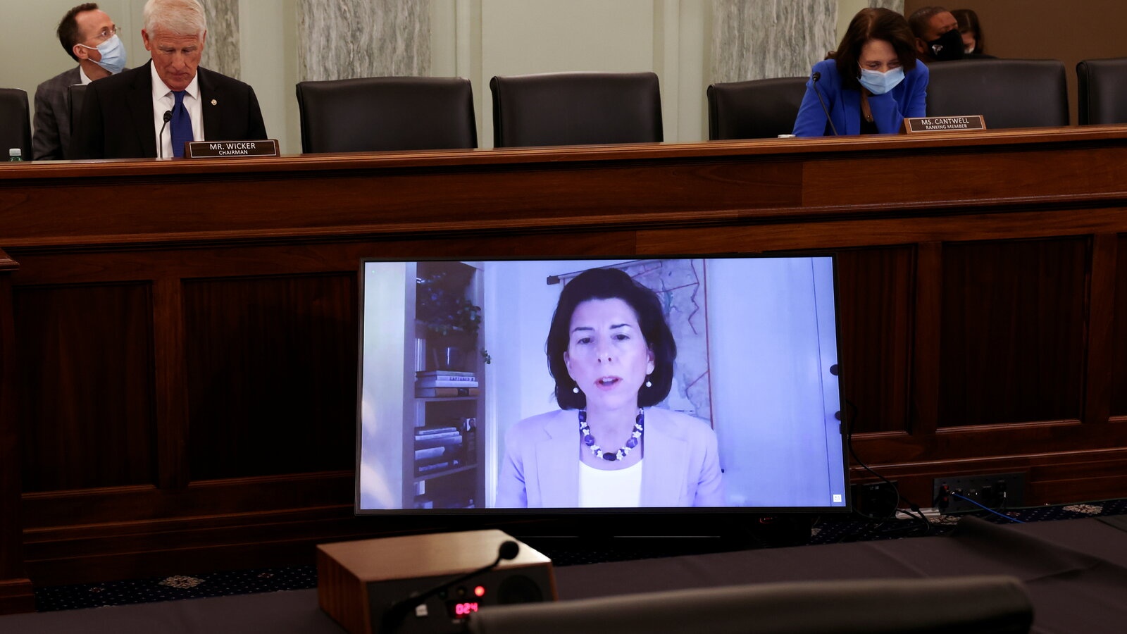 Lenh cam Huawei duoi thoi Joe Biden anh 2