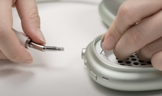 'AirPods Max khien tai nghe cua Bose va Sony khong khac gi do choi' anh 3