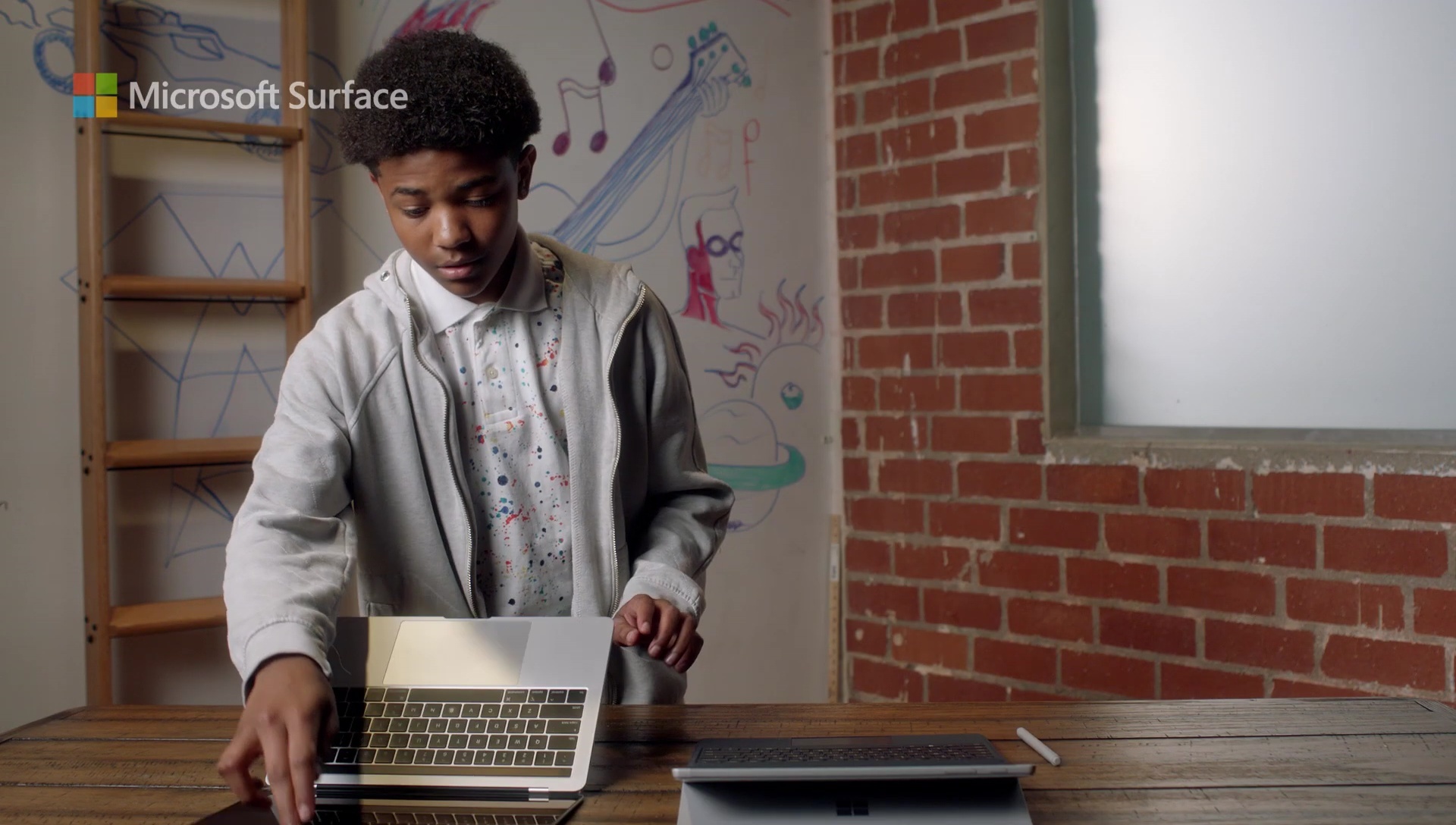 Microsoft che MacBook Pro anh 2