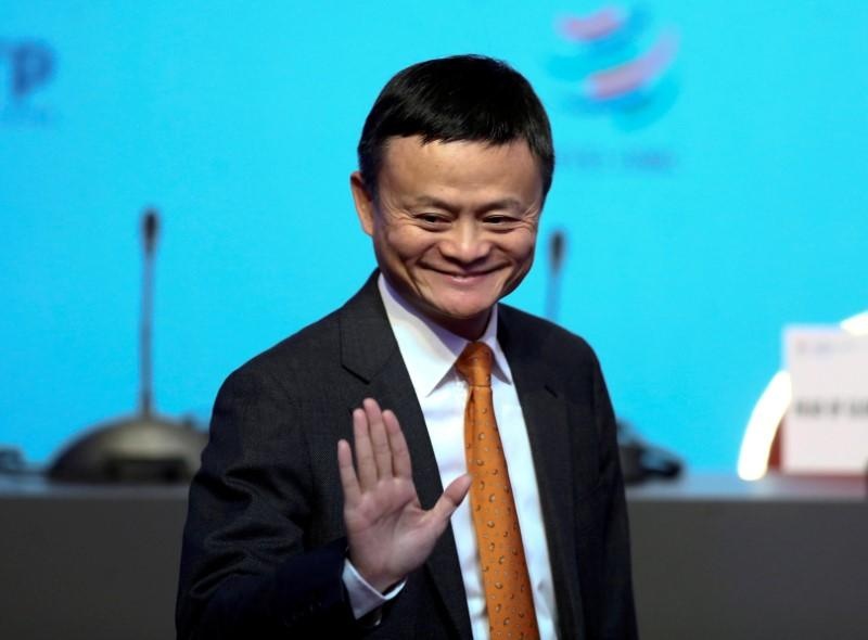 Jack Ma choi golf tai resort 5 sao hinh anh