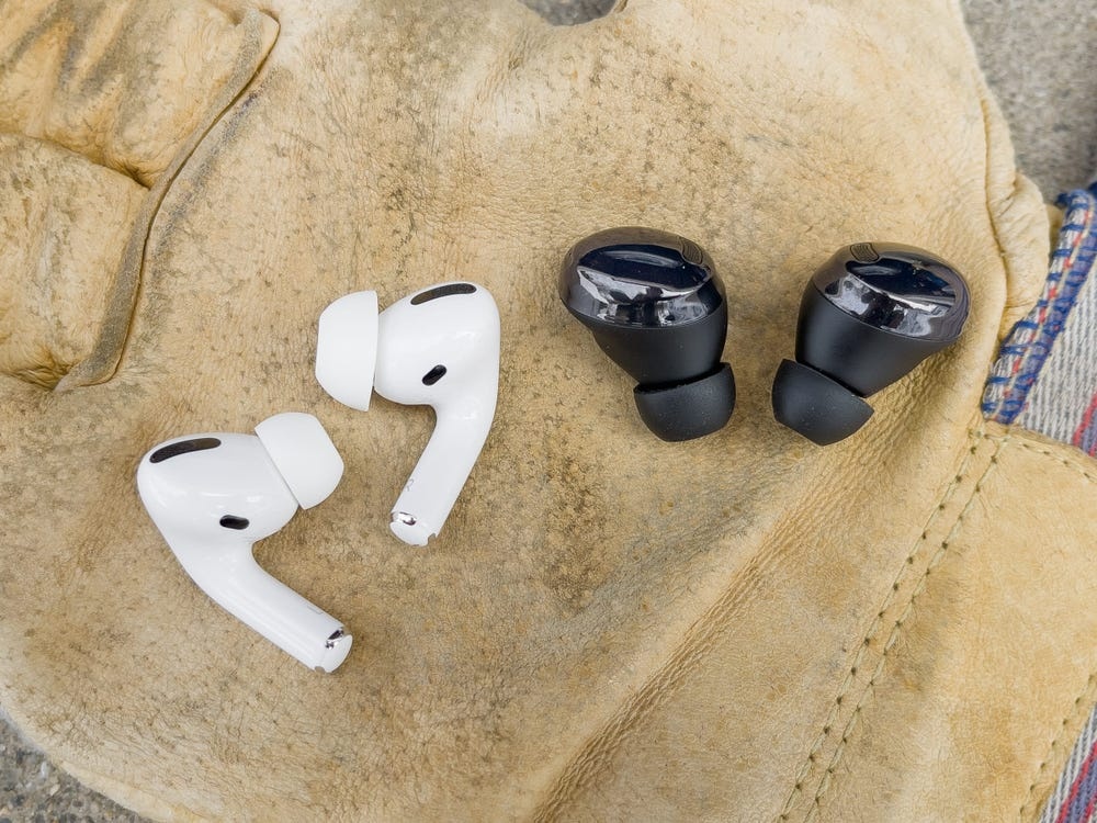 so sanh AirPods Pro voi Galaxy Buds Pro anh 1