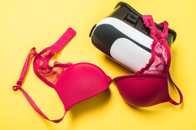 Cach cong nghe tinh duc thay doi chuyen 'giuong chieu' cua con nguoi hinh anh