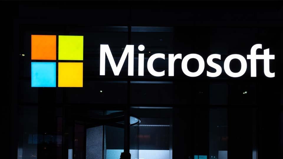 Microsoft phan ung cham chap dan den vu hack nghiem trong hinh anh