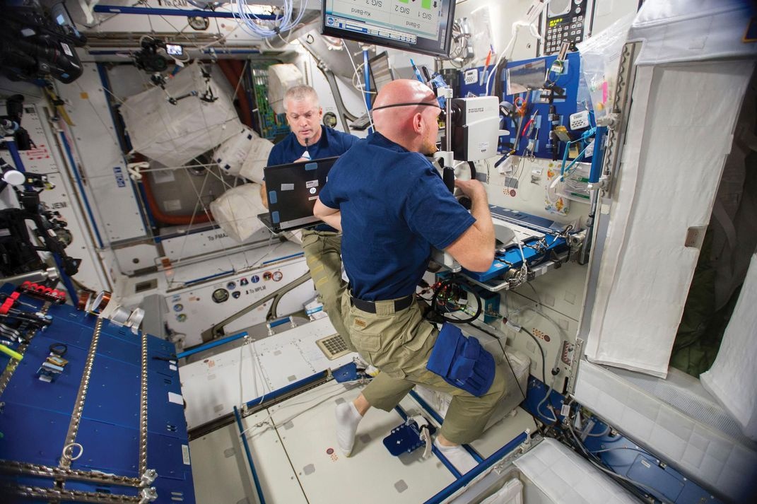 Phi hanh gia Scott Kelly tren ISS anh 2