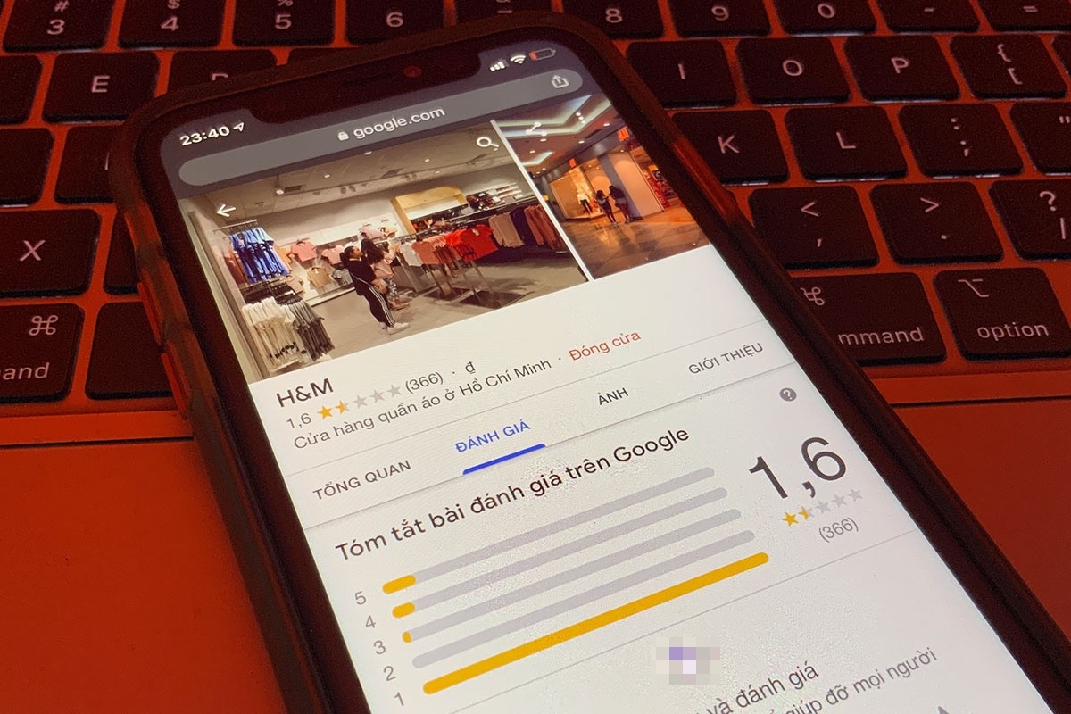 Ung dung H&M bi nhan nhieu danh gia 1 sao hinh anh