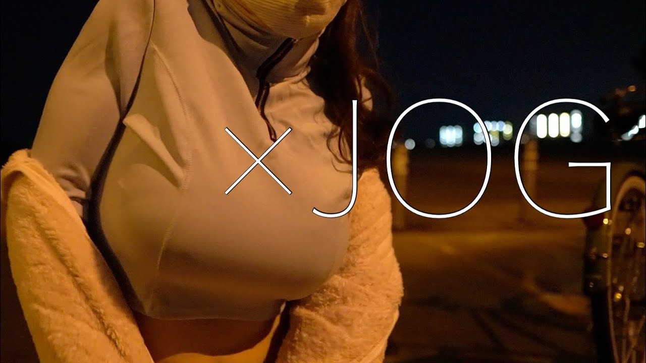 YouTuber gia gai de cau view anh 1