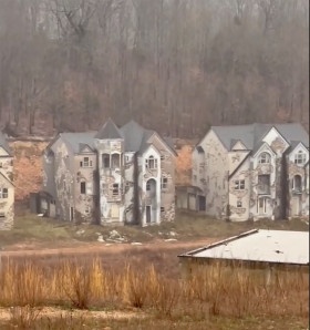 biet thu bo hoang gay sot anh 3