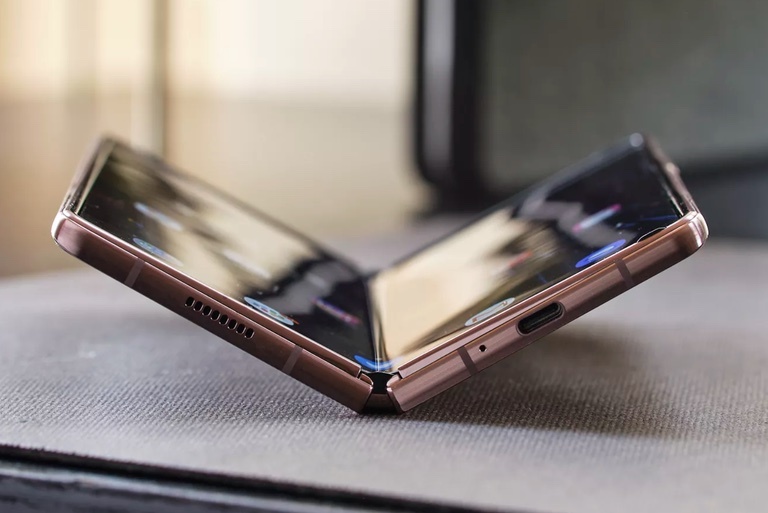 Samsung co the ra mat Galaxy Note man hinh gap trong thang 7 hinh anh