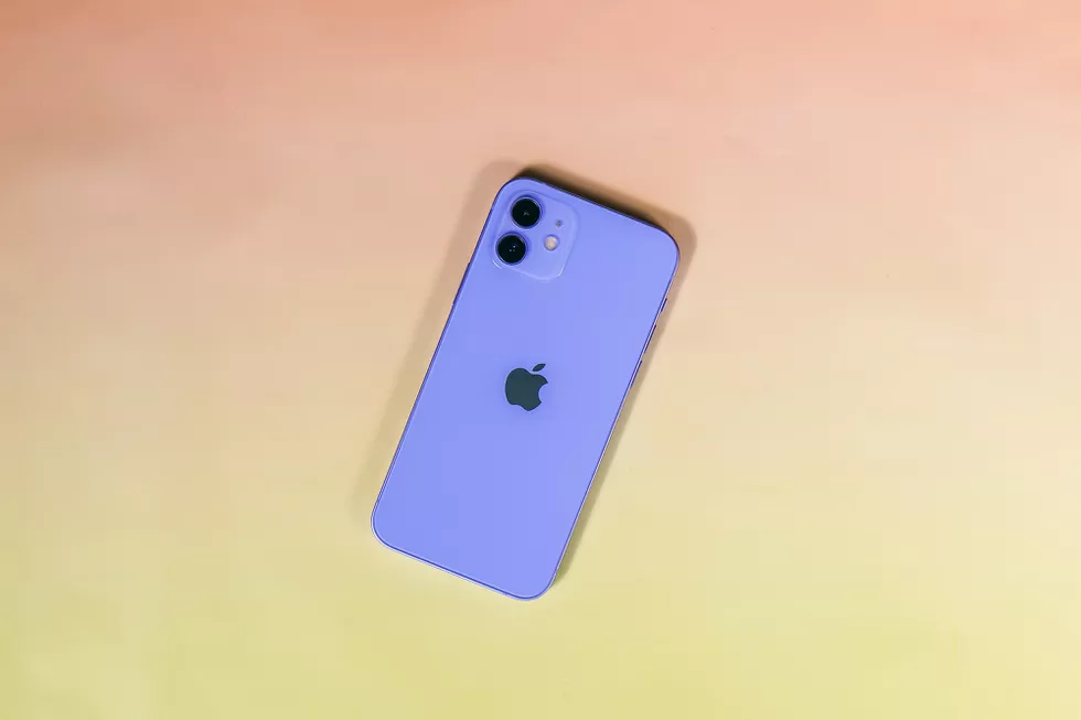 Tren tay iPhone 12 mau tim anh 7