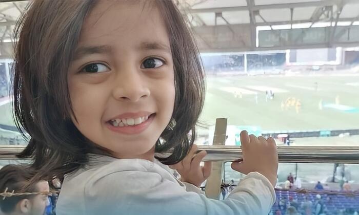 Be gai 4 tuoi duoc Microsoft chung nhan la chuyen gia CNTT hinh anh