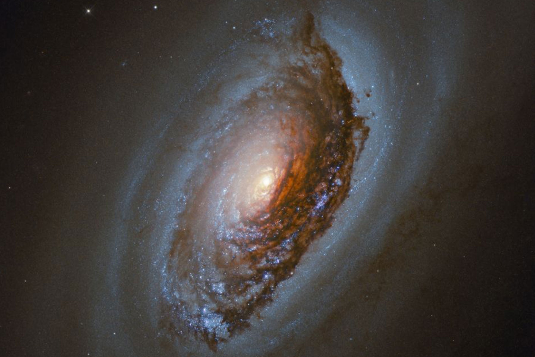 Loat anh an tuong ve vu tru dau nam 2021 hinh anh