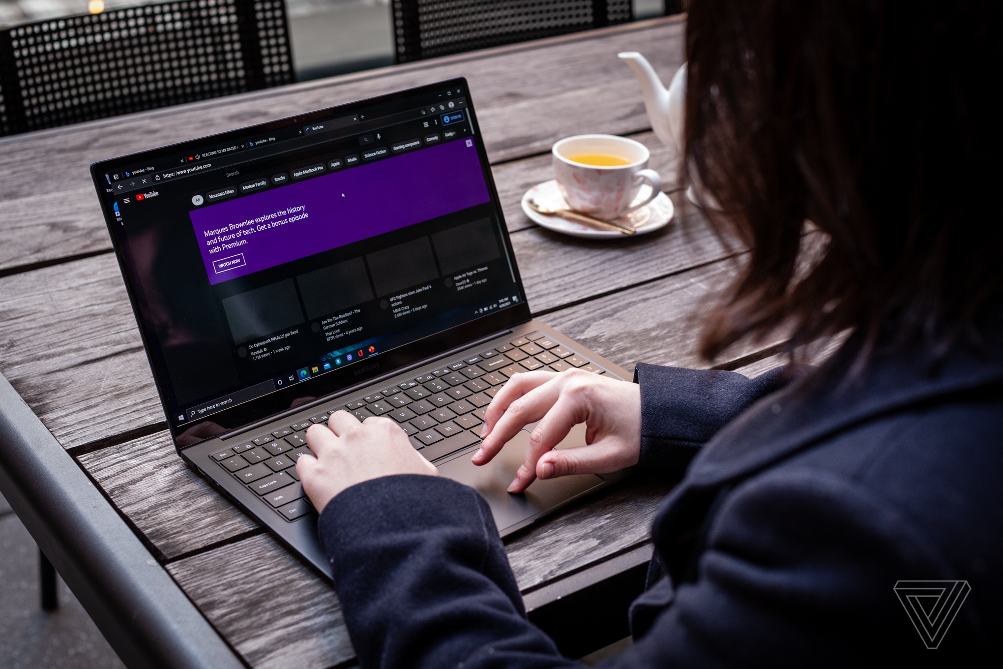 Samsung ra mat laptop Galaxy moi anh 2