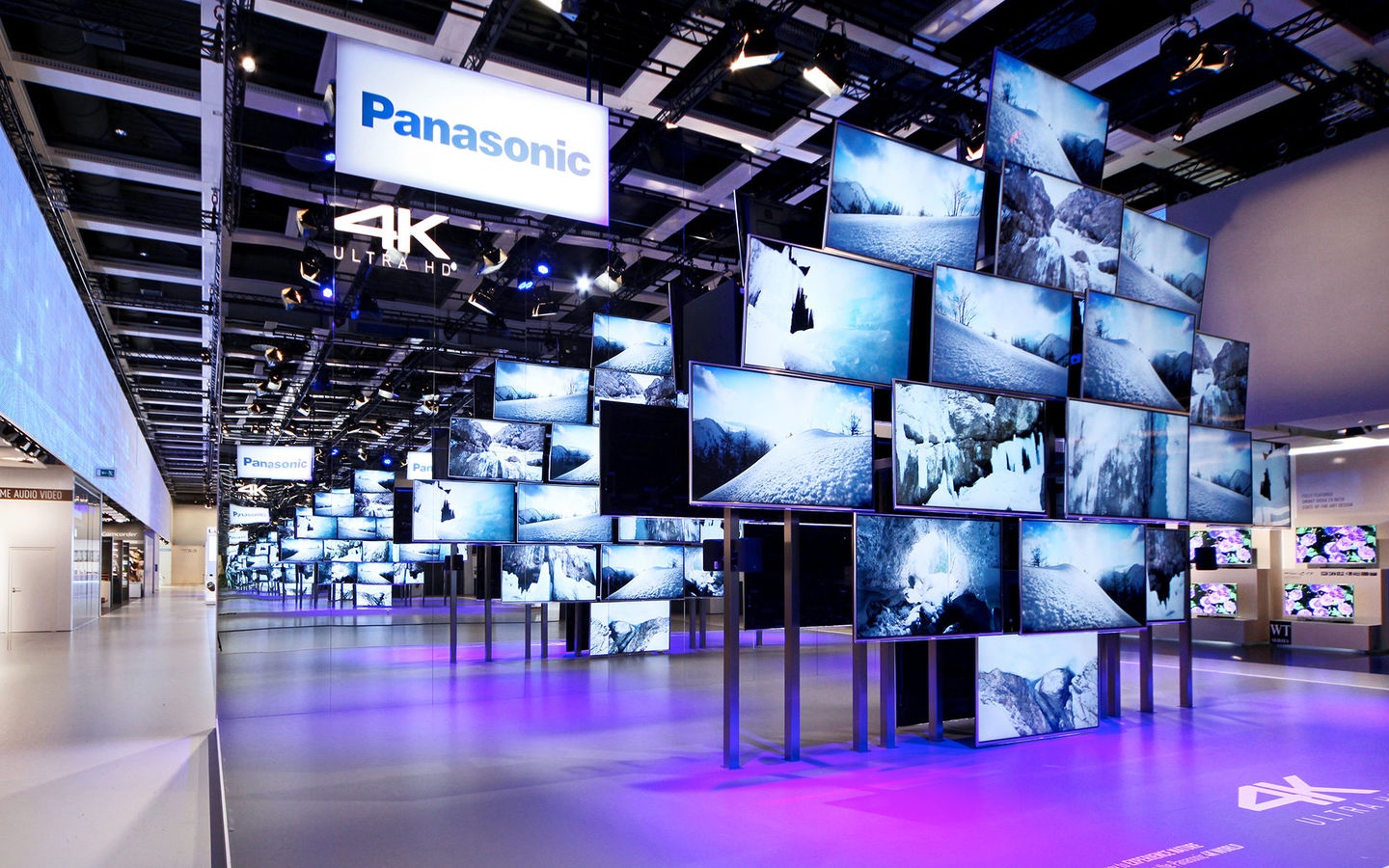 TV Panasonic tai Viet Nam anh 2