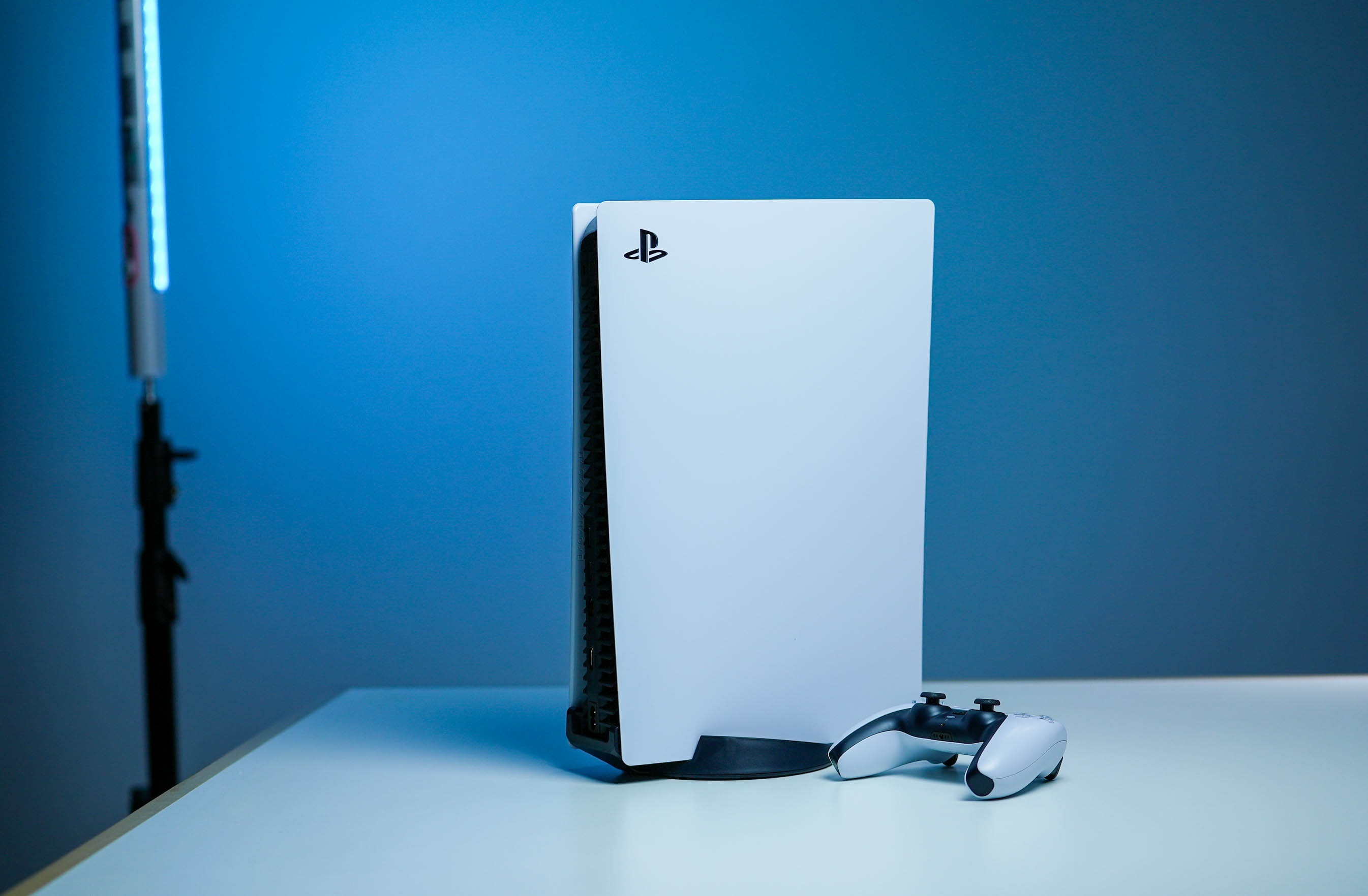 PlayStation 5 khan hiem, Sony loay hoay tim nguon cung ung hinh anh