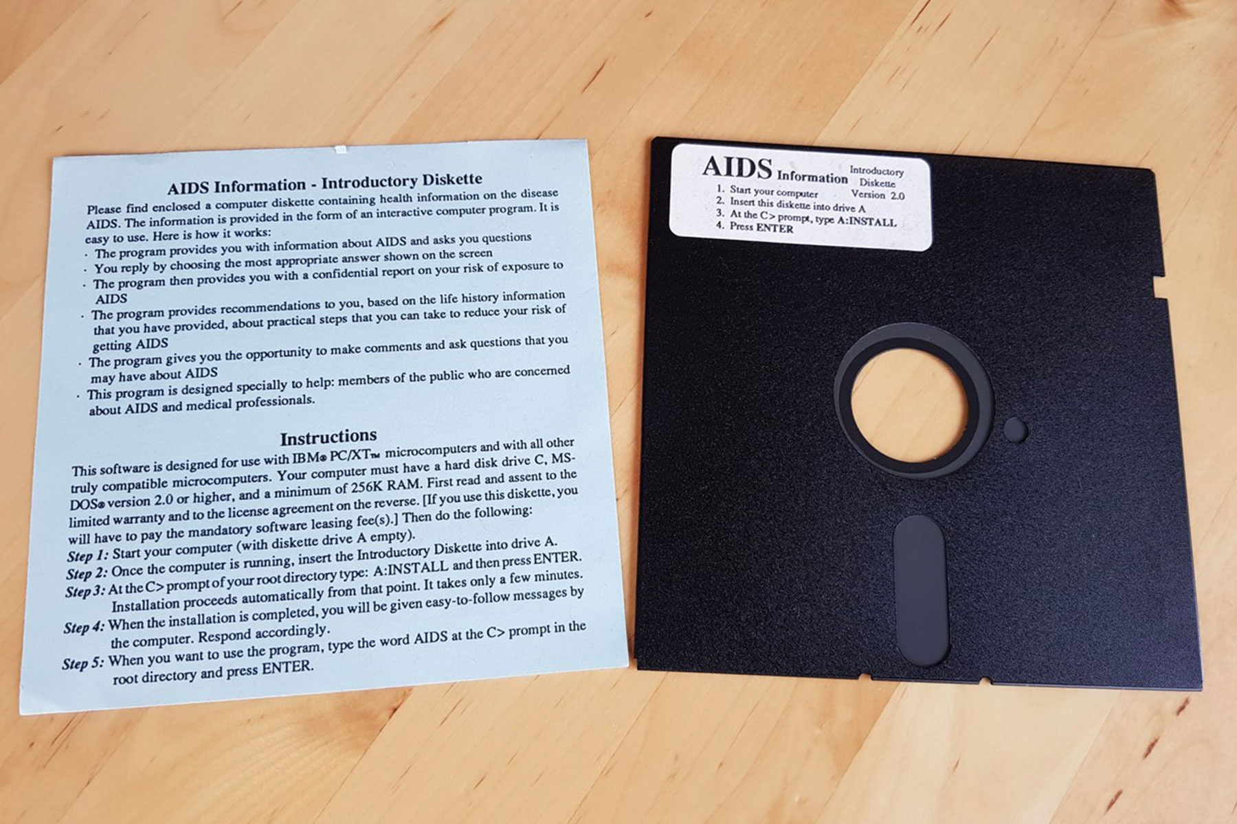 Nguoi phat tan 20.000 dia mem qua buu dien la 'ong to' cua ransomware hinh anh