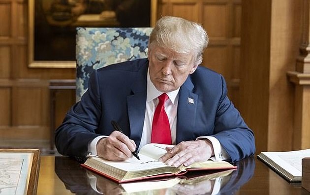 Blog cua ong Trump vang nguoi truy cap hinh anh