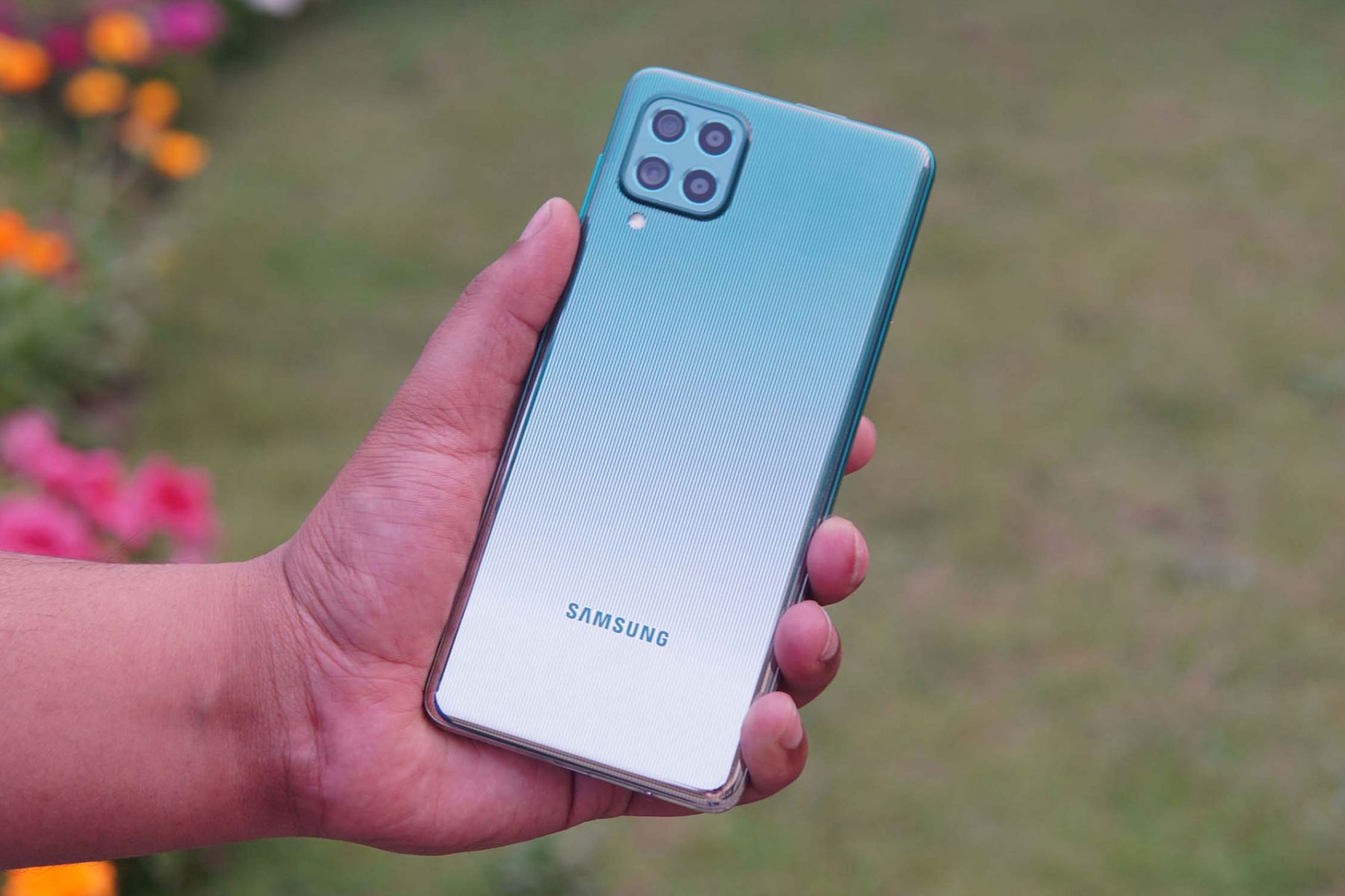 Smartphone pin 7.000 mAh cua Samsung ve Viet Nam, doi dau Oppo Reno5 hinh anh