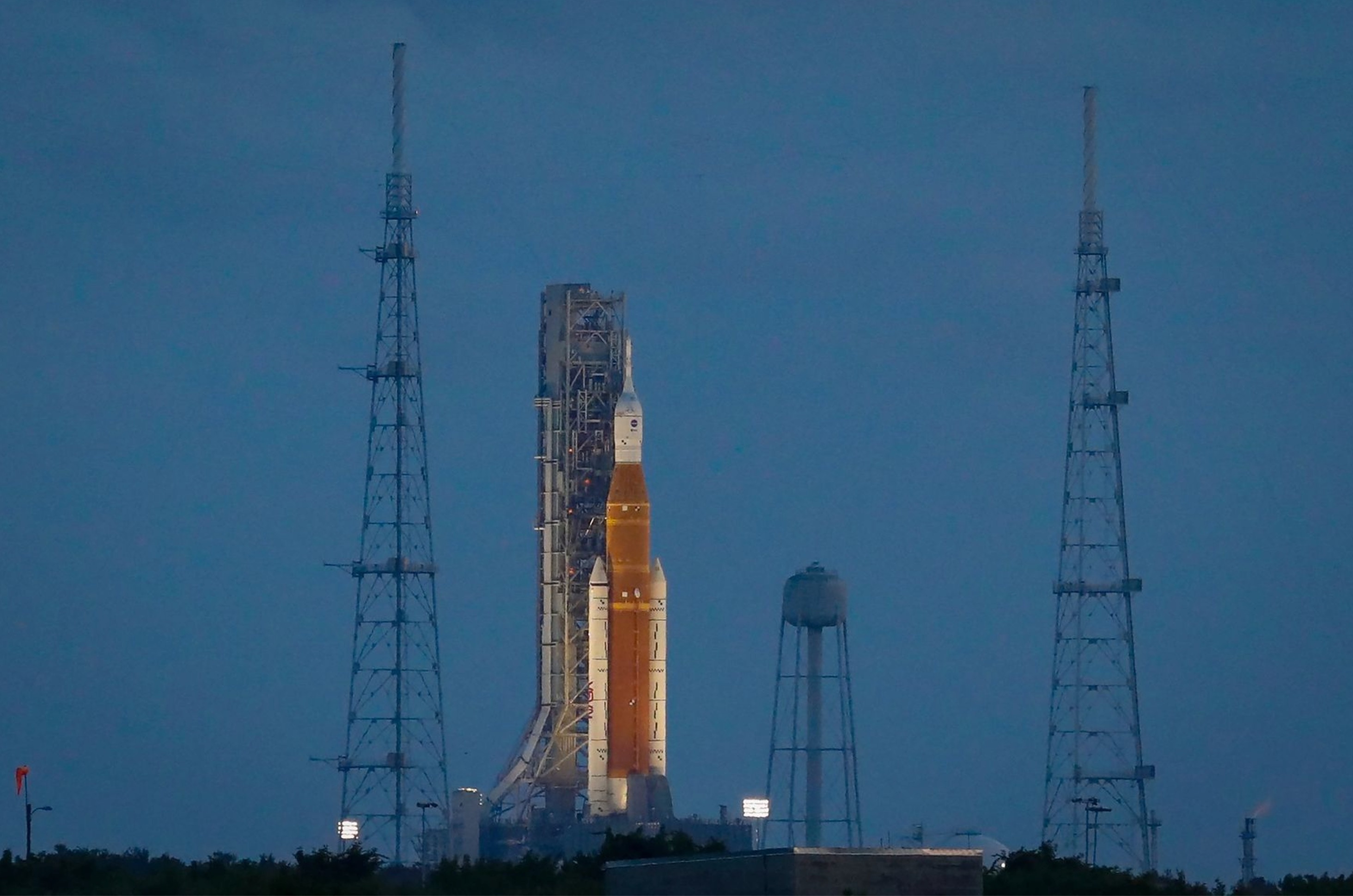 Ten lua manh nhat cua NASA lai gap loi hinh anh