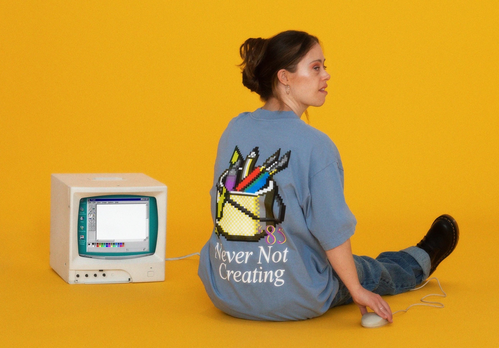 Microsoft ban ao thun in hinh nen Windows XP anh 2