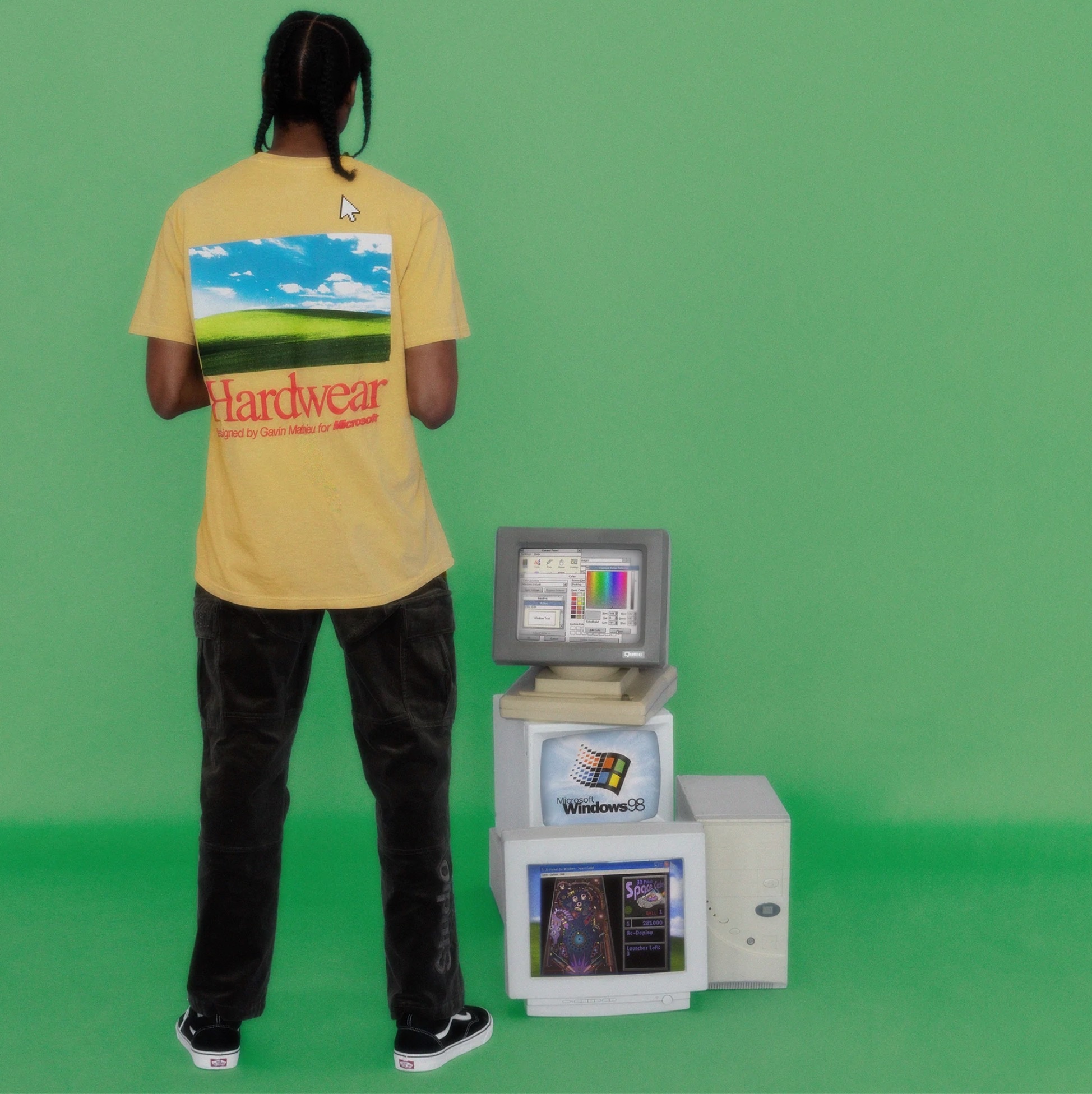 Microsoft ban ao thun in hinh nen Windows XP anh 3