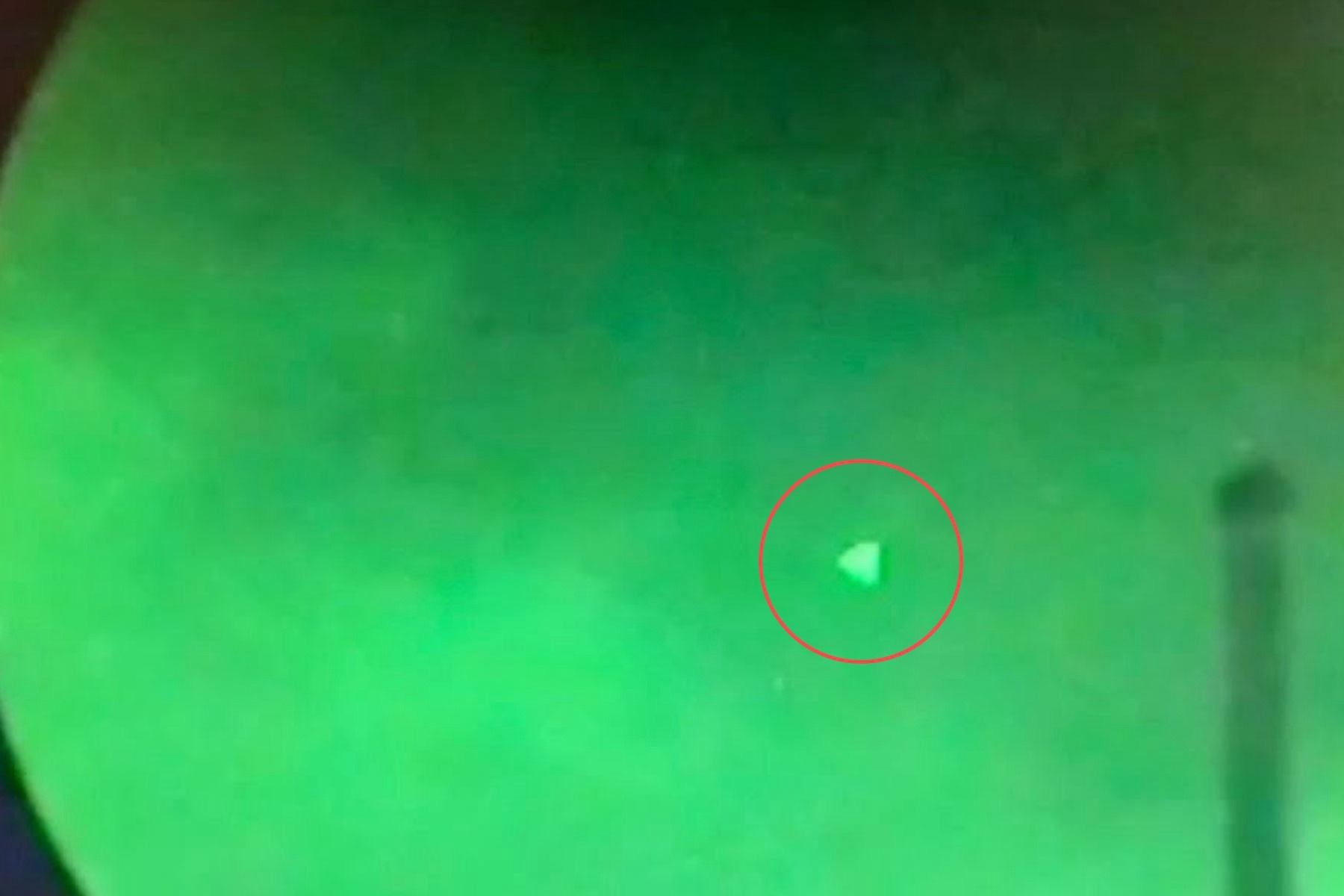 Cuu phi hanh gia Canada tung nhin thay UFO hinh anh