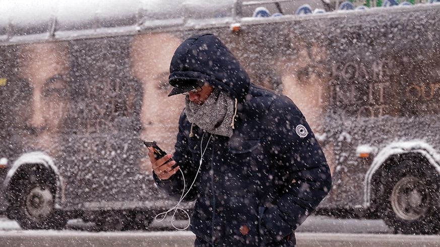 Ly do khien iPhone chay cham anh 1