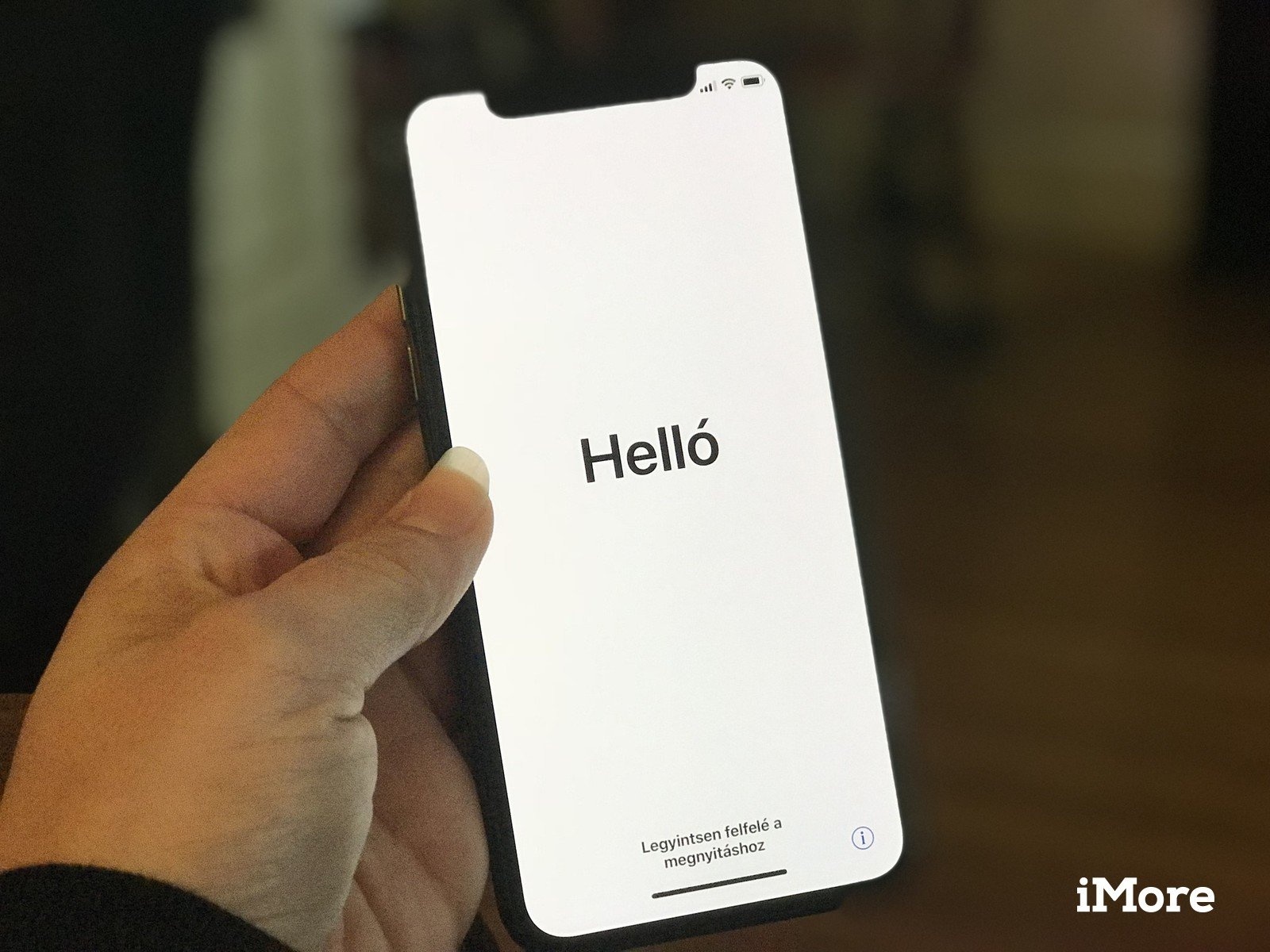 Ly do khien iPhone chay cham anh 8