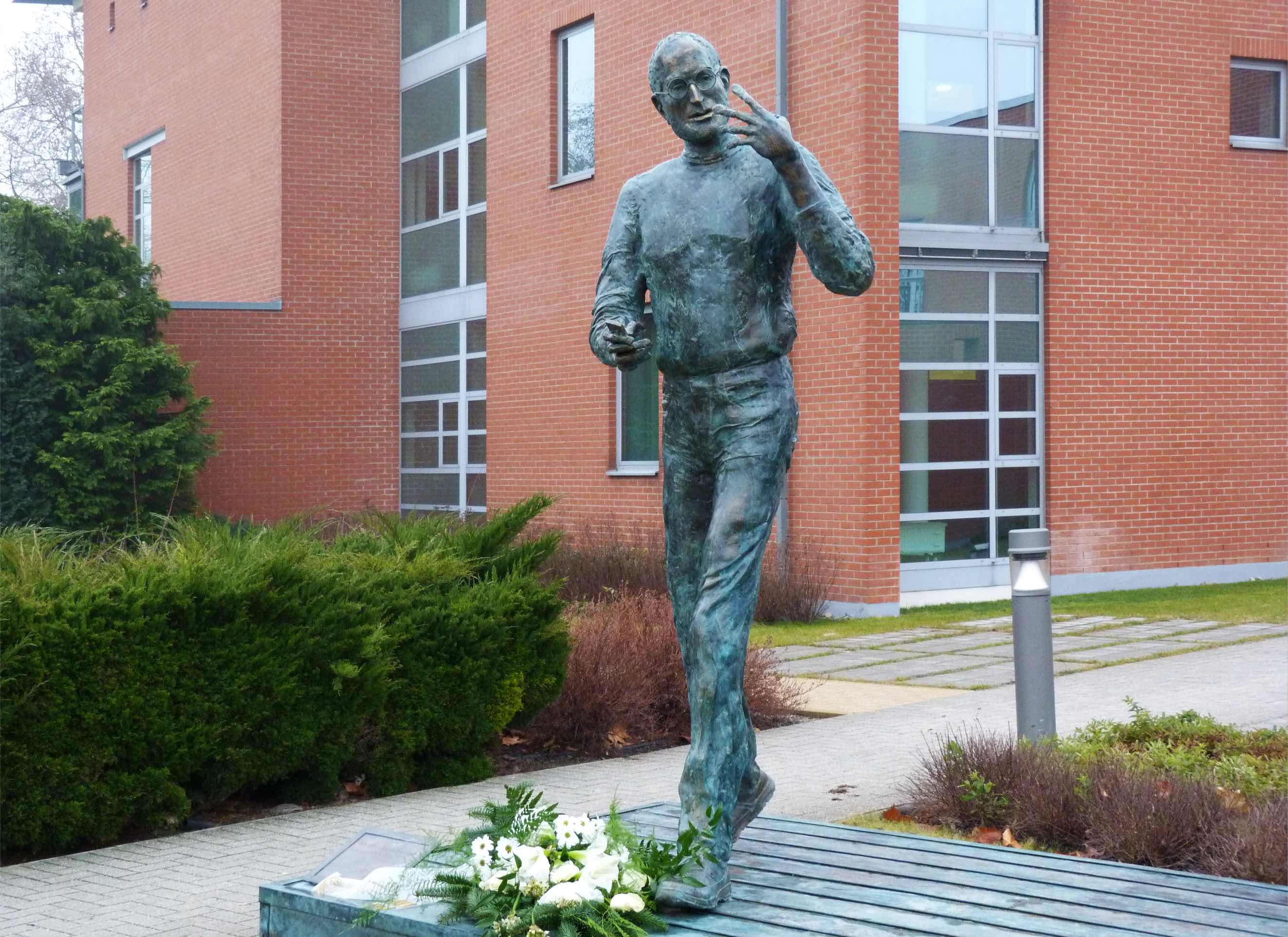 Tuong duc Satoshi Nakamoto anh 2